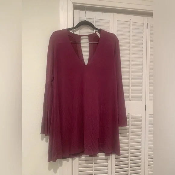 Bell Sleeve Lush Dress with cut out detail in back - Picture 2 of 3